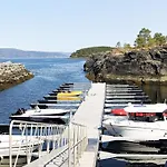 10 Person In Inderoy-by Traum