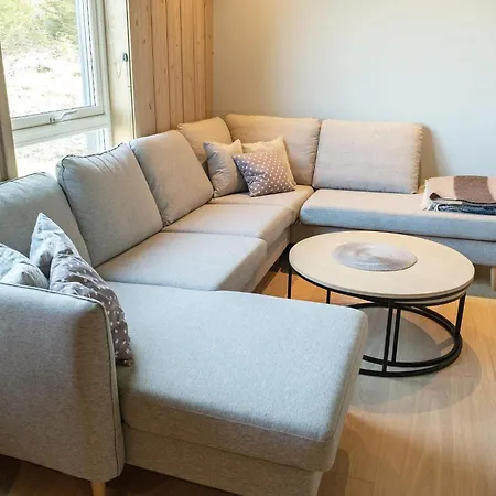 10 Person In Inderoy-by Traum Kjerkenesvag