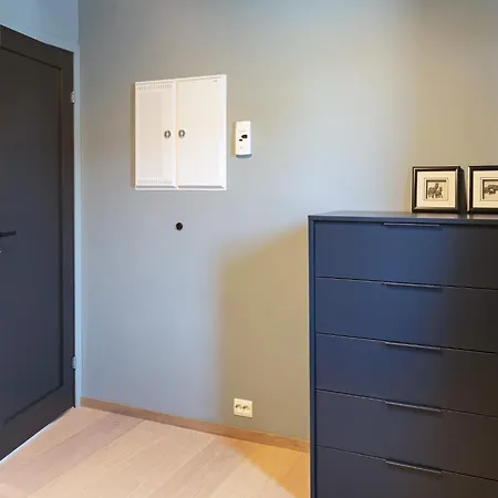 10 Person In Inderoy-by Traum Kjerkenesvag